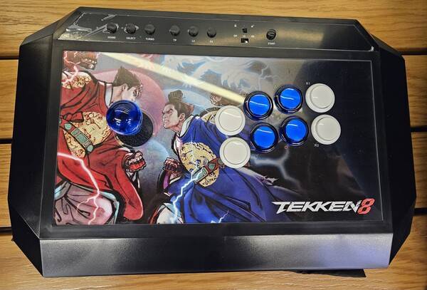 - "흑요석 작가님이 너무 좋아하실듯" 철권8 일러스트로 커스터마이징한 유저 스틱