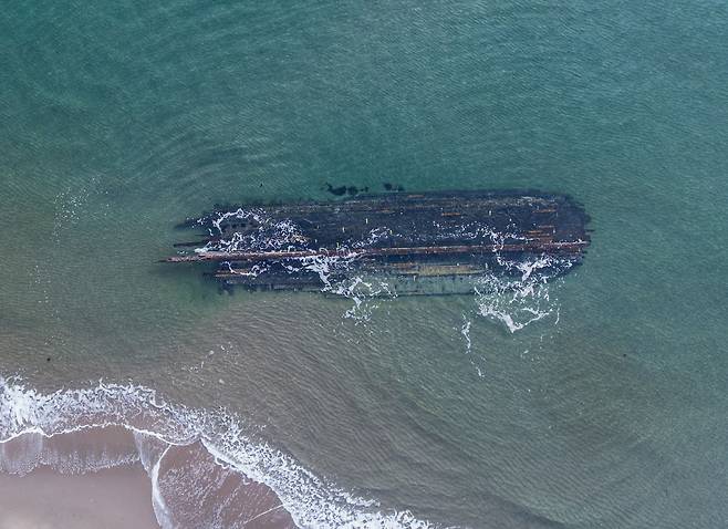 캐나다 어촌마을 케이프레이 해안에서 목격된 난파선. /Corey Purchase 페이스북