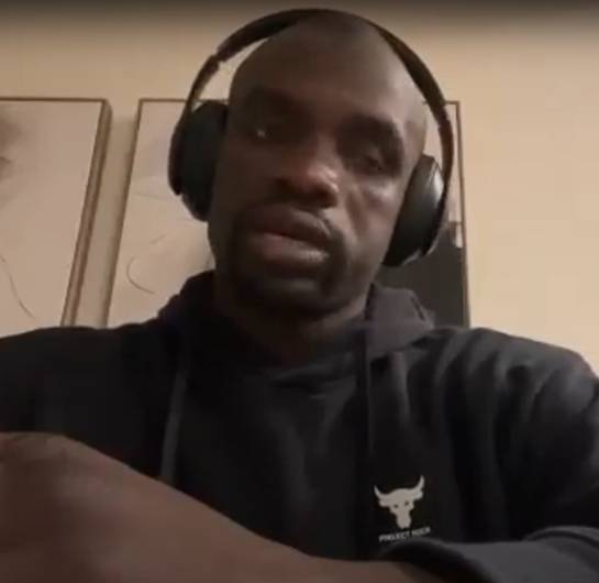 화상 인터뷰를 진행하고 있는 고림보.