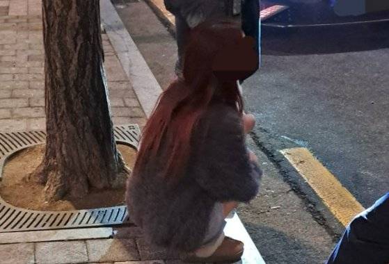 지난 3일 오토바이 배달기사 A씨가 숨진 서울 논현동 음주운전 차량 교통사고를 목격했다고 주장하는 한 네티즌이 해당 차량을 운전한 안씨라며 온라인 커뮤니티에 공유한 사진. 온라인 커뮤니티 캡처