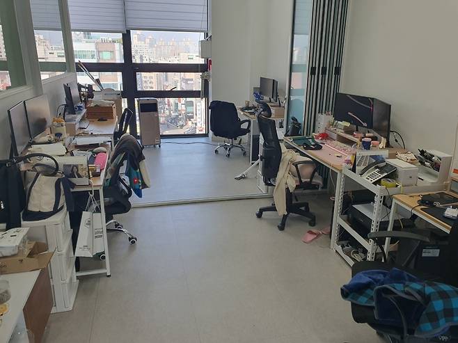 87만 유튜버 전인구 씨가 대표로 있는 애덤스미스 사무실. 윤현주 기자