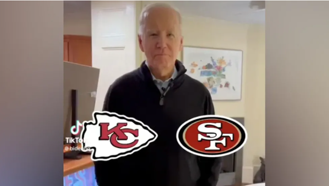 조 바이든 미국 대통령이 틱톡 영상에서 응원하는 미국 미식축구 팀에 관한 문답을 나누는 모습. 영국 BBC방송 홈페이지 캡처