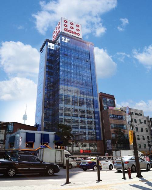 명동본점은 외국인 관광객들 사이에서 한국에 오면 꼭 들러야 할 필수코스로 꼽힌다. /사진=다이소