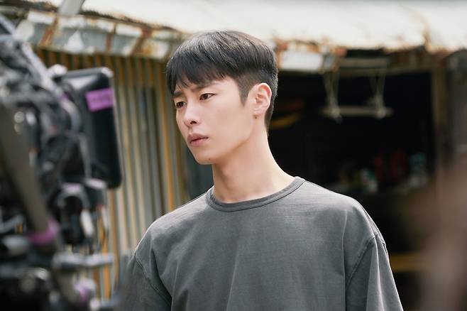 ‘로얄로더’ 이재욱. 사진ㅣ디즈니+