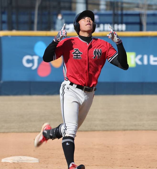 전주고 서영준 제11회 명문고열전 결승전 홈런포 작렬 / 사진 = 서동일 기자