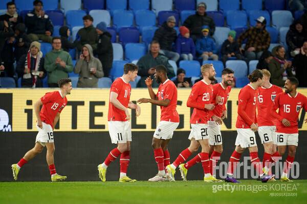 사진=게티이미지. 축구 역사상 가장 빠른 골이 터졌다. 오스트리아는 24일 오전 5시(한국시간) 슬로바키아 브라티슬라바에 위치한 테헬네 폴레에서 열린 2024년 3월 A매치 친선경기에서 슬로바키아에 2-0으로 승리했다.