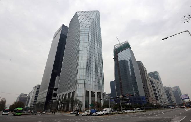 글로벌 부동산 서비스 기업 '세빌스코리아'는 '2024년 한국 상업용 부동산 시장 전망' 보고서를 발행, 전년도 상업용 부동산 투자시장 분석과 2024년 전망에 대해 공유했다./사진=뉴스1