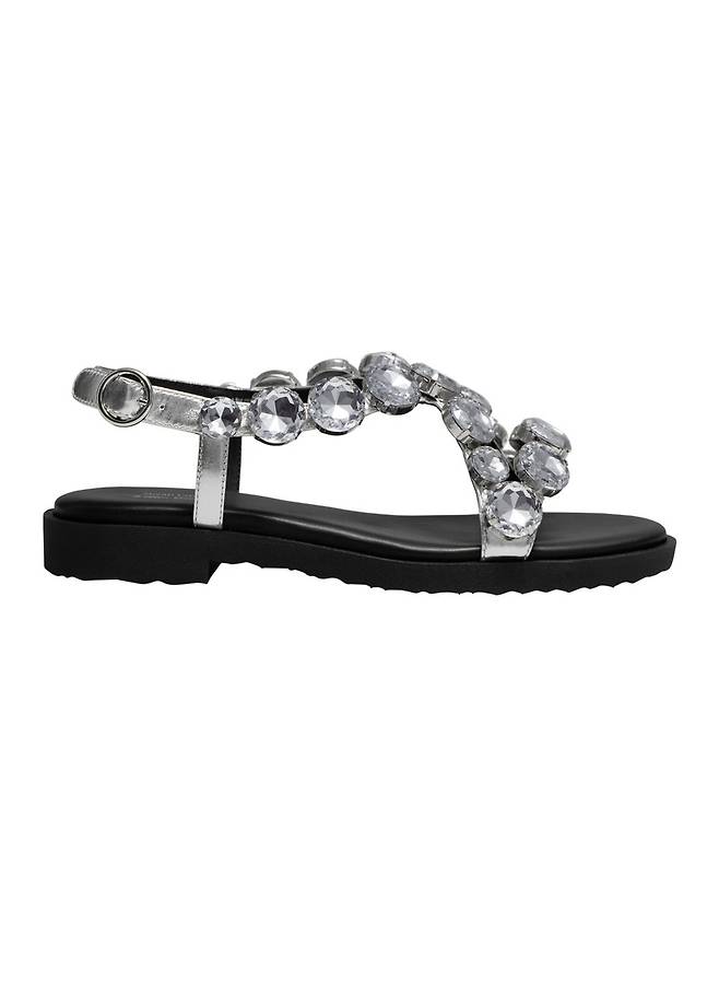 수잔 팡 X 앤아더스토리즈 협업 컬렉션인 ‘꿈의 실현’ 캠페인.