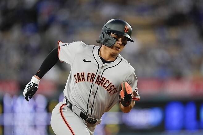 ▲ 샌프란시스코 자이언츠 이정후가 LA 다저스를 만나 멀티히트를 생산했다. 안타 2개 모두 좌완에게 뺏었다. ⓒ 연합뉴스/AP통신