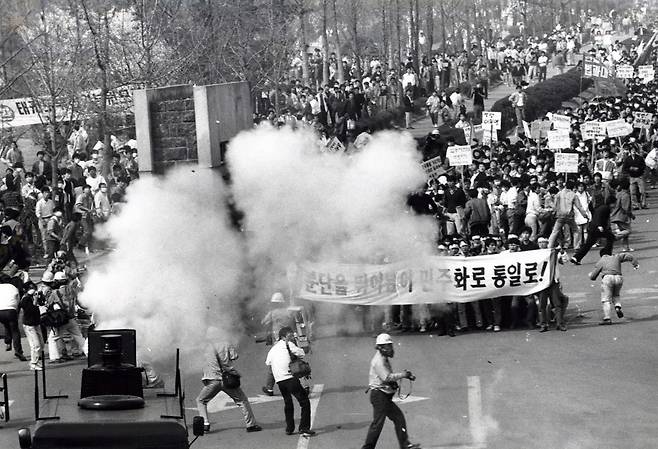 80년대 대학가 집회모습./조선일보db