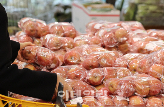 대파 가격에 이어 사과 가격도 안정세에 접어들었다.(사진=연합뉴스)