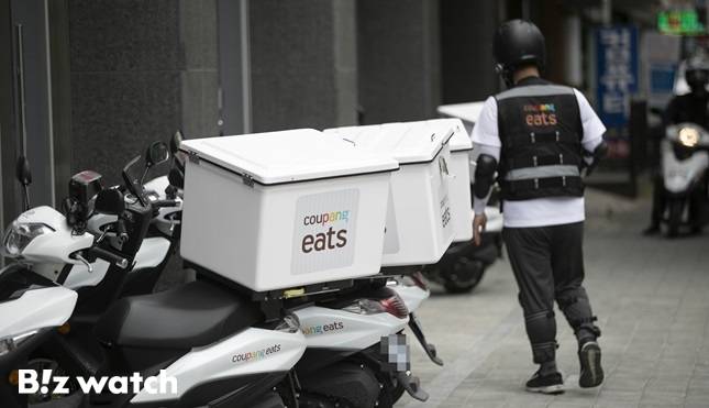 쿠팡이츠 배달 오토바이들 / 사진=이명근 기자 qwe123@