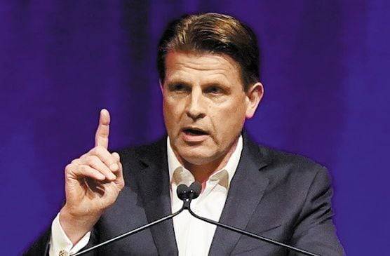 안소니 레드루(Ledru) 티파니 글로벌 회장 겸 최고경영자(CEO). 까르띠에 북미 소매 부문 부사장, 해리윈스턴 글로벌 영업 부사장 등을 거쳐 2021년 1월부터 티파니에서 글로벌 회장직을 맡고 있다./게티이미지코리아