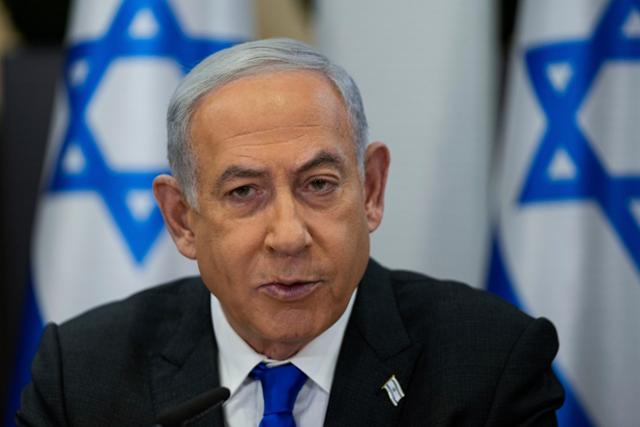베냐민 네타냐후 이스라엘 총리가 지난해 12월 텔아비브에서 각료 회의를 주재하고 있다. 텔아비브=AP 연합뉴스
