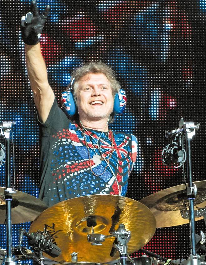 록 밴드 데프 레퍼드의 외팔이 드러머 릭 앨런