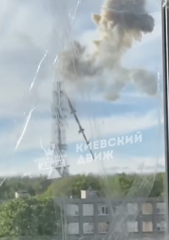 22일(현지시간) 우크라이나에서 두 번째로 큰 도시인 하르키우의 텔레비전 송신탑이 러시아의 공격을 받아 붕괴했다