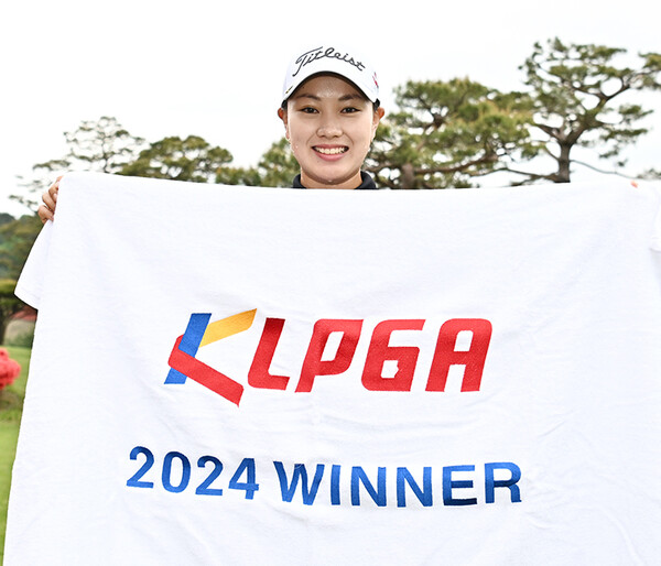한국여자프로골프(KLPGA) 3부 투어인 2024 백제CC·삼대인 홍삼볼 점프투어 3차전 우승을 차지한 백송. 사진제공=KLPGA