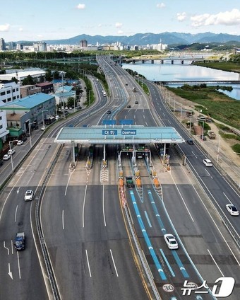 대전천변도시고속화도로 하이패스 통과 차량 모습.(대전시 제공)/뉴스1
