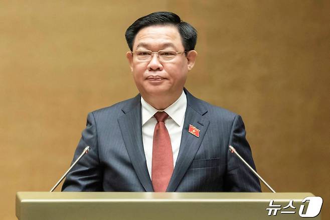 브엉 딘 후에(67) 베트남 국회의장이 지난해 10월 하노이 국회에서 연설하는 모습. 후에 의장은 26일 비리에 연루됐다는 의혹을 받으며 사임했다. 2024.04.26. ⓒ AFP=뉴스1 ⓒ News1 김성식 기자