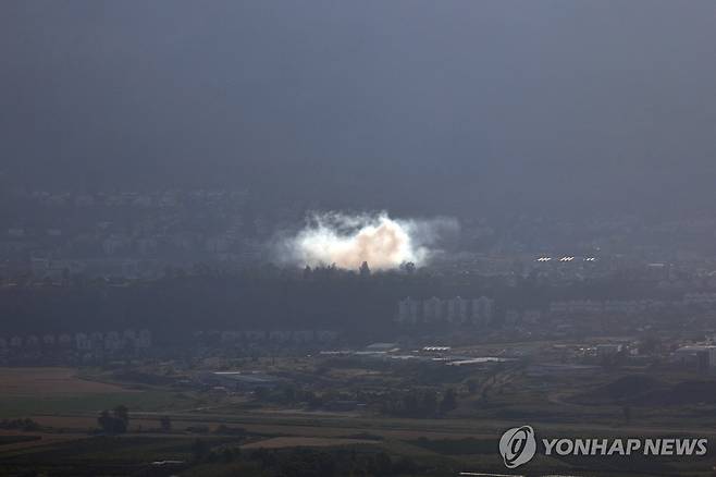 레바논 남부에서 발사된 헤즈볼라의 로켓 공격을 받은 이스라엘 국경 마을 [EPA 연합뉴스자료사진. 재판매 및 DB 금지]