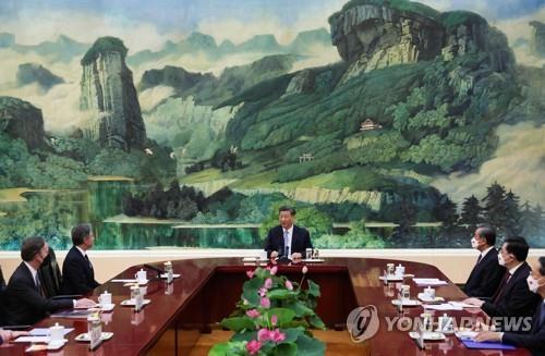 작년 6월 상석에서 회의 주재하듯 블링컨 만난 시진핑 (AFP.연합뉴스)