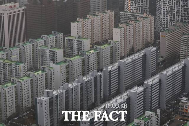 올해 1분기 서울을 비롯한 전국적인 부동산 침체기가 이어지고 있지만 호재가 있는 수도권 일부 지역에선 아파트 가격 상승세가 나타났다. /박헌우 기자