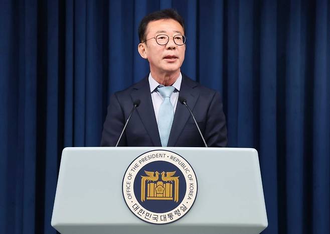 홍철호 신임 정무수석이 22일 오후 용산 대통령실 청사에서 열린 인사브리핑에서 소감을 말하고 있다./김범준 기자