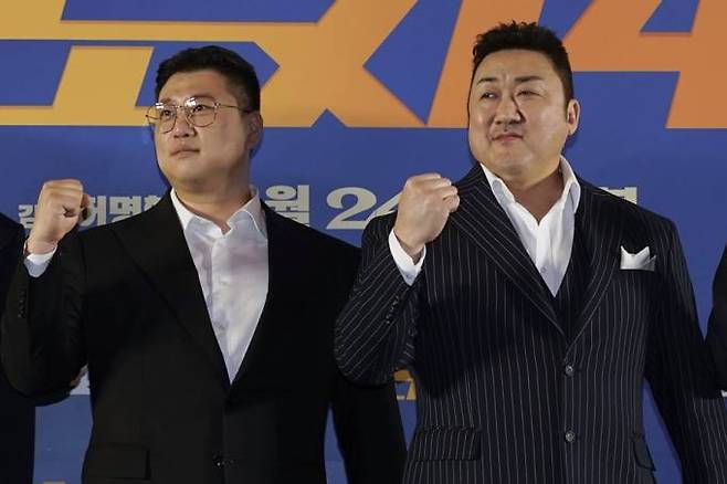 허명행 감독(왼쪽)과 배우 마동석. 에이비오엔터테인먼트, 플러스엠엔터테인먼트