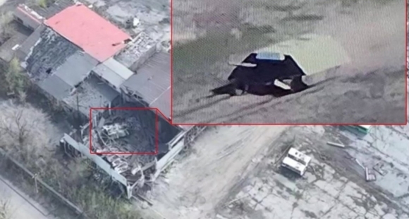 거북전차가 우크라이나의 포탄 공격으로 파괴됐다