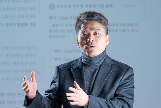 표절 검색 AI '카피킬러'를 개발한 신동호 무하유 대표는 "모든 서류 작업을 AI로 자동화해 아무나 창업할 수 있도록 돕는 것"이 꿈이다. 그는 이런 회사를 '소프트 팩토리'라고 부른다. 이한호 기자