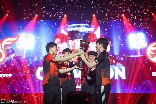 2022 eK리그 챔피언십 시즌 1 정상에 올랐던 광동 프릭스.