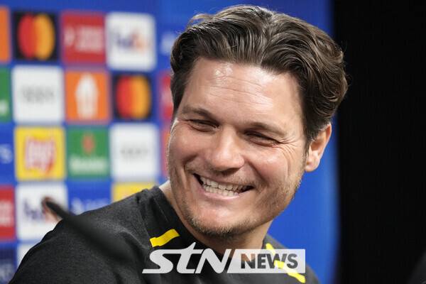 보루시아 도르트문트 에딘 테르지치 감독. 사진┃뉴시스/AP