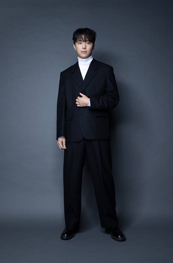 배우 연우진은 최근 서울 강남구 한 카페에서 <더팩트>와 만나 KBS2 '멱살 한번 잡힙시다' 종영 인터뷰를 진행했다. /점프엔터테인먼트