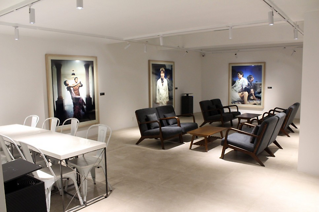 렌소이스 지하의 작은 갤러리 / 사진=정세윤 여행+ 기자