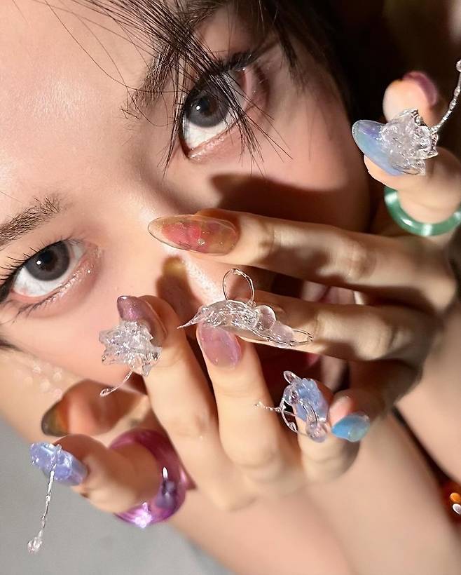 인스타그램 @_yujin_an