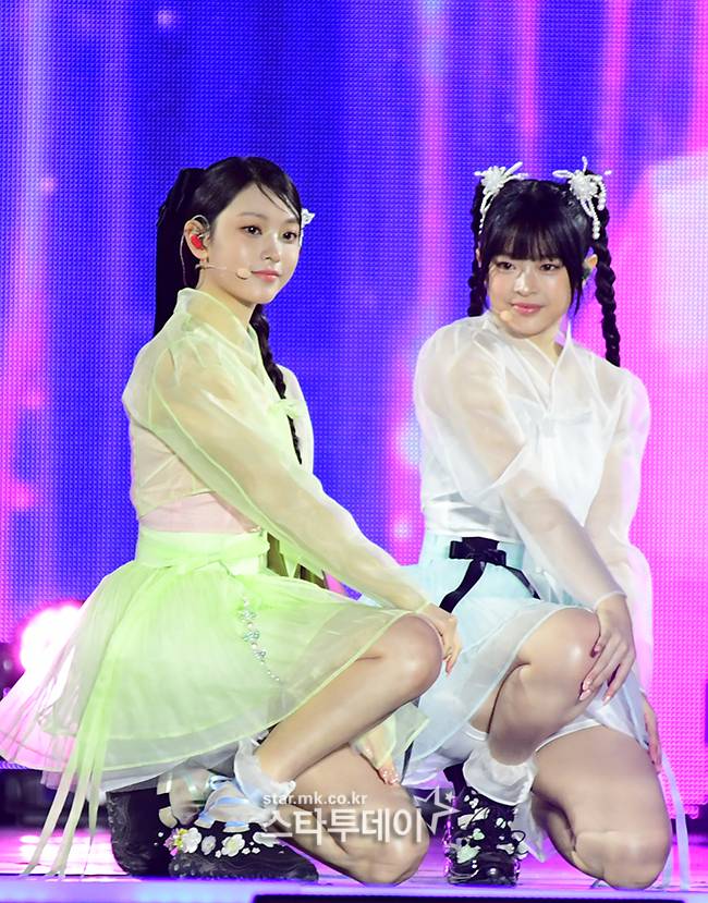 그룹 뉴진스 해린(왼쪽)와 하니. <강영국 기자>