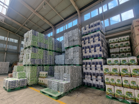 재활용된 펄프 원단은 다시 재단 등 가공 작업을 거쳐 친환경 화장지로 재탄생하게 된다. 부산 김예슬 기자