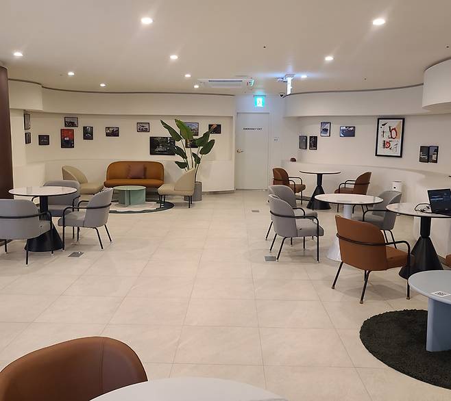 카페 더 고 실내