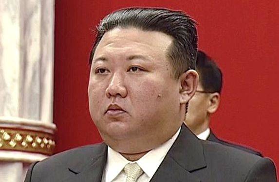 지난해 6월 16~18일 열린 북한 노동당 중앙위원회 제8기 제8차 전원회의 확대회의에 참석했던 김 위원장 ⓒ뉴시스