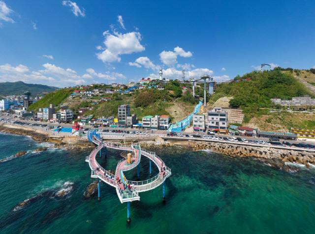 ▲ 하늘에서 본 도째비골 해랑전망대. 사진제공=동해시청