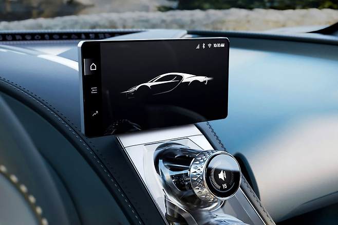 부가티 뚜르비옹 실내 디스플레이