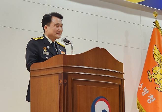 퇴임하는 남화영 소방청장 (서울=연합뉴스) 남화영 소방청장이 28일 세종시 소방청 소강당에서 퇴임식을 갖고 38년 소방공무원 생활을 마무리했다. 2024.6.28 eddie@yna.co.kr (끝)