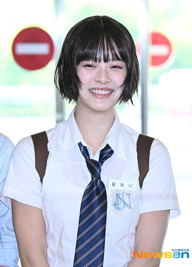 6월 26~27일 열린 도쿄돔 공연에서 일본 원조 아이돌 마츠다 세이코의 ‘푸른 산호초’를 커버해 화제가 된 하니(뉴스엔DB)