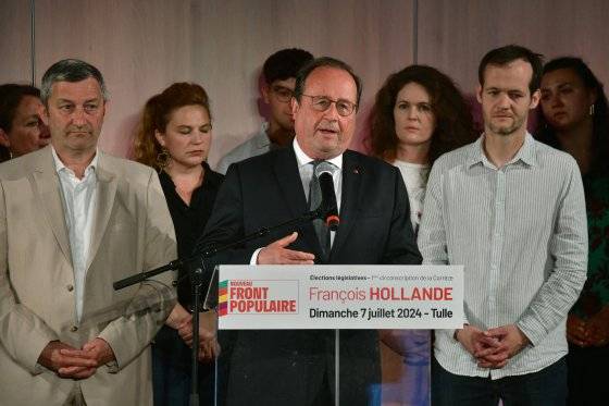 프랑스 사회당 출신의 프랑수아 올랑드 전 프랑스 대통령이 7일(현지시간) 프랑스 중부도시 튈에서 좌파연합 신민중전선(NFP) 소속으로 출마한 이번 총선에서 당선된 소감을 지지자들에게 밝히고 있다. AFP=연합뉴스