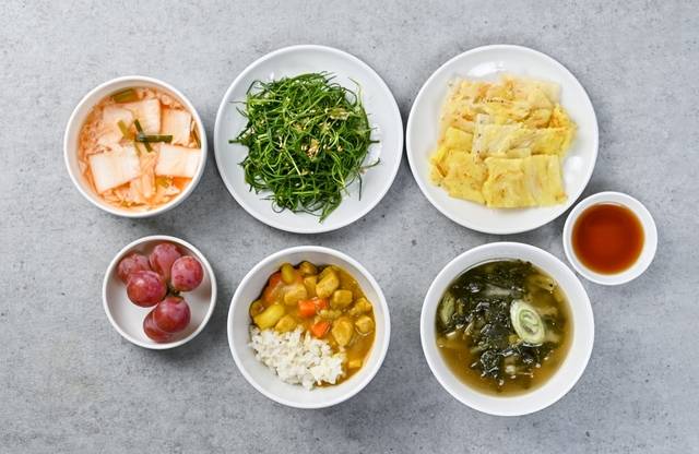 농촌진흥청 국립농업과학원 ‘농식품올바로’에서 한식으로 구성한 체중 감량식의 하루 세끼 식단 예시. 석식. 국립농업과학원