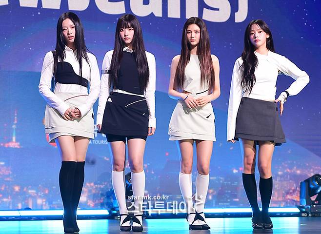 그룹 뉴진스. <강영국 기자>