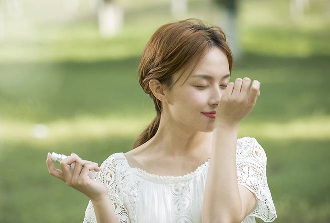 머스크 향이 나는 제품을 과도하게 사용하면 호르몬을 분비하는 몸속 내분비계에 이상이 생길 수 있어 주의해야 한다./사진=클립아트코리아