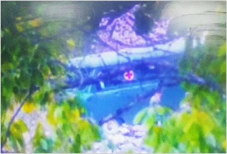 북한군이 비무장지대(DMZ) 인근 전선지역에 동원된 앰뷸런스. 폭염 속 지뢰매설 작업 등으로 온열 환자가 속출하고, 지뢰매설 작업 중 폭발사고로 부상자가 속출하자 앰뷸런스가 동원된 것으로 보인다. 합동참모본부 제공