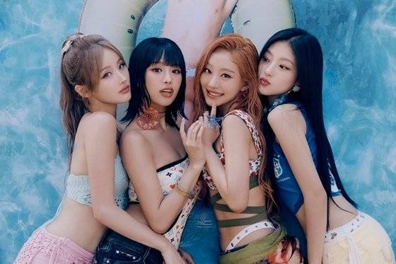 2023년 데뷔한 걸그룹 키스 오브 라이프. 왼쪽부터 벨, 나띠, 쥴리, 하늘. 사진 S2엔터테인먼트