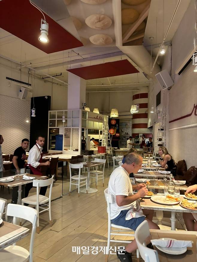 이태리 식당 리발타 내 모습